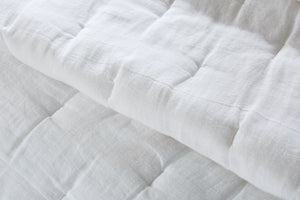 Mesa Linen and Velvet Quilt- Ivory