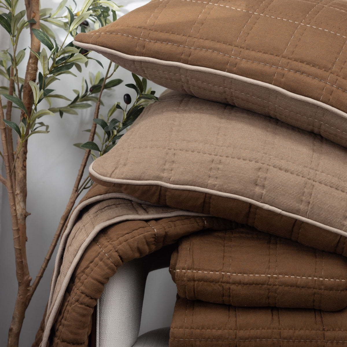 Fletcher Quilt, Saddle