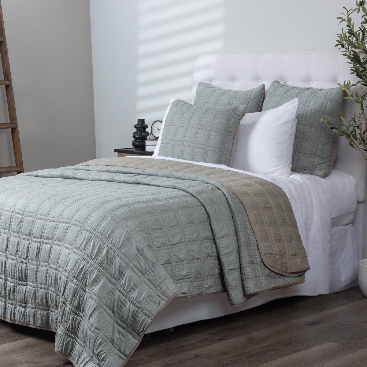 Fletcher Quilt, Mineral