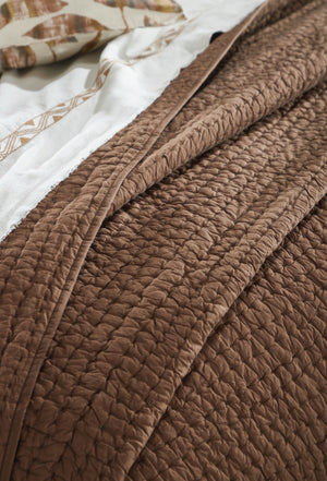 Maegan Quilt, Tobacco