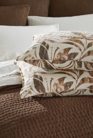 Maegan Quilt, Tobacco