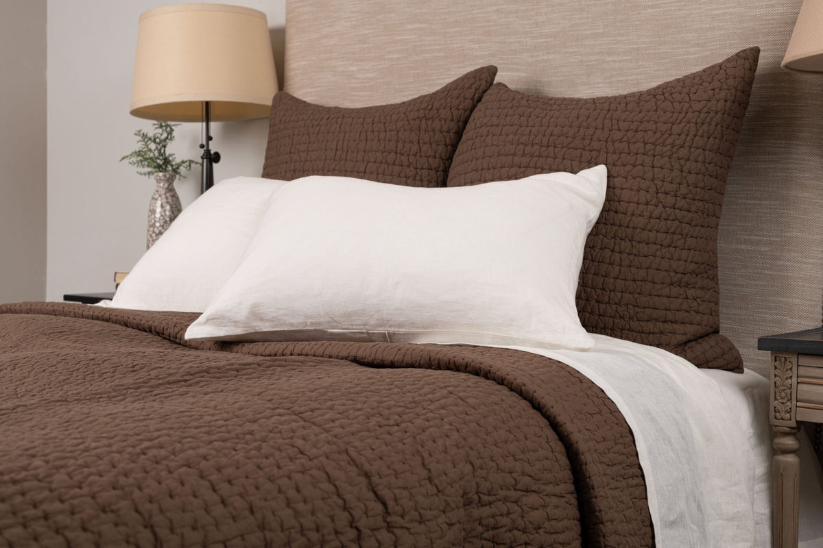 Maegan Quilt, Tobacco