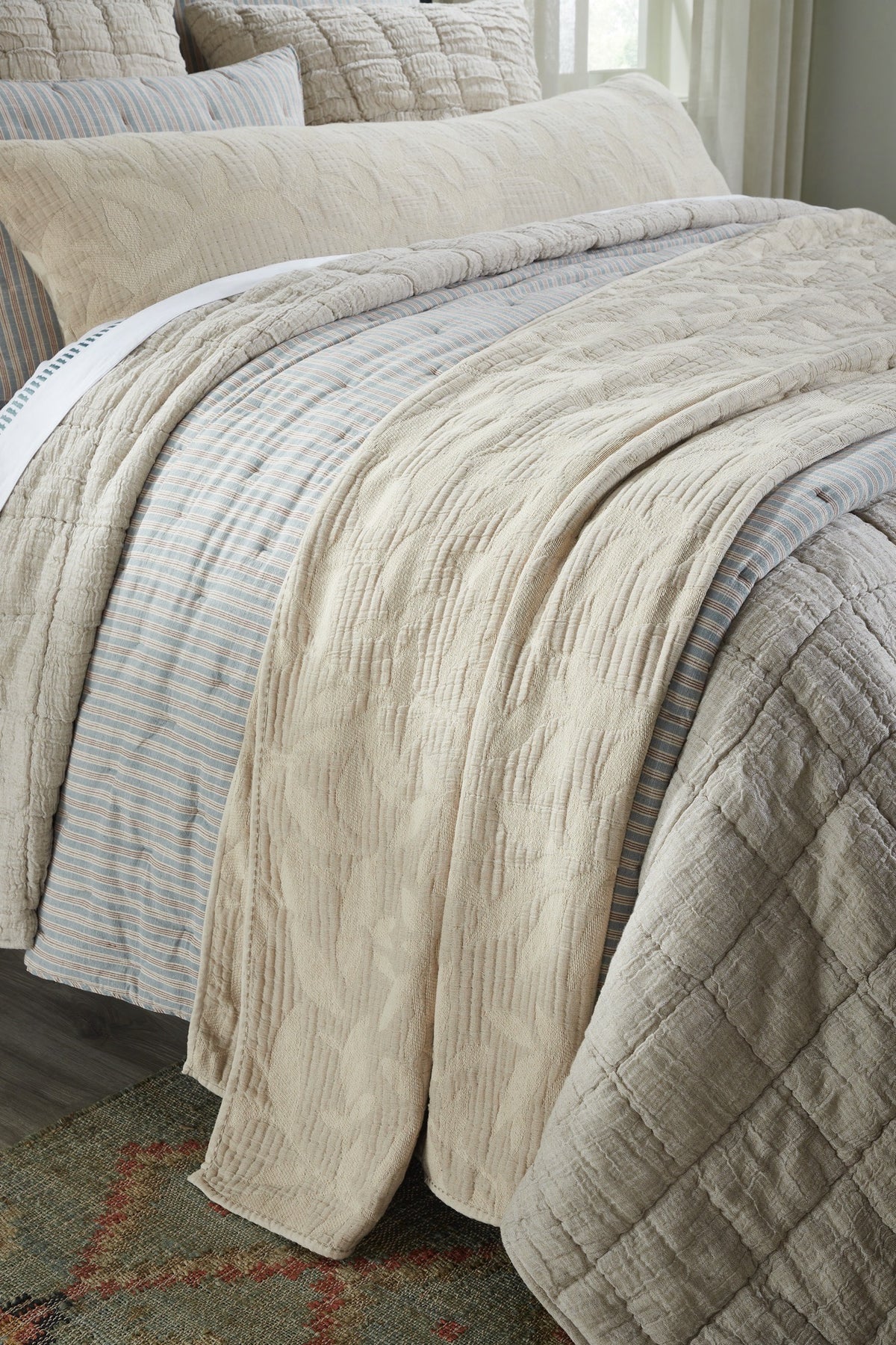 Mallory Quilt, Mineral