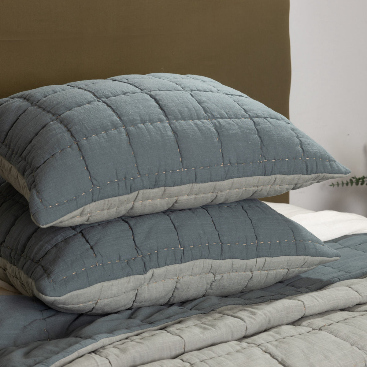 Spencer Quilt, Mineral