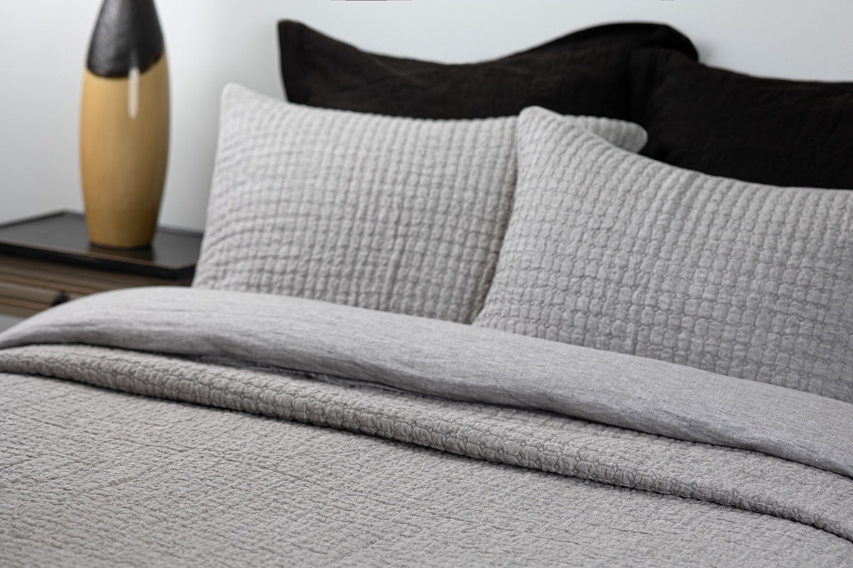 Catalina Linen Quilt, Grey Chambray