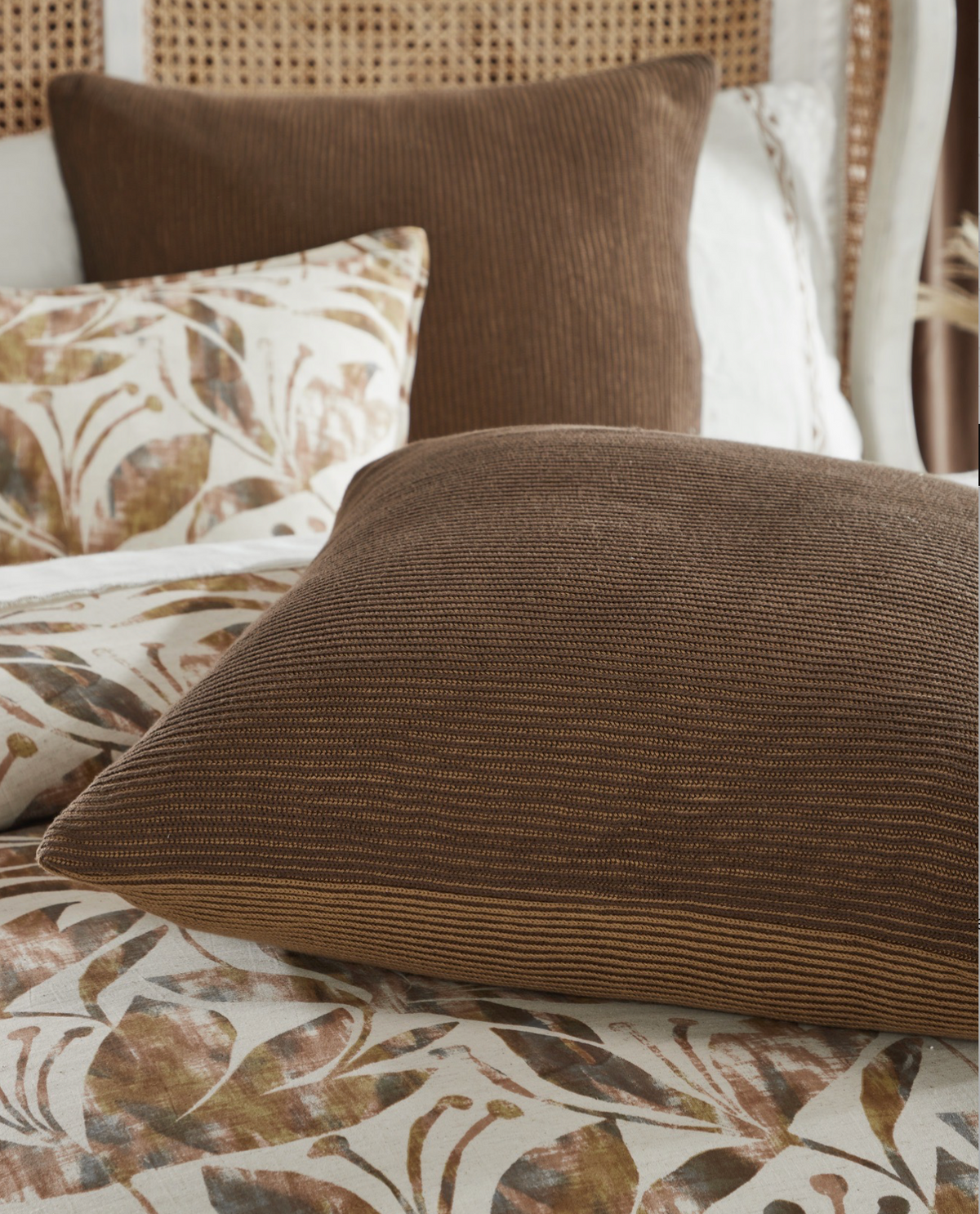 Amory Coverlet, Tobacco