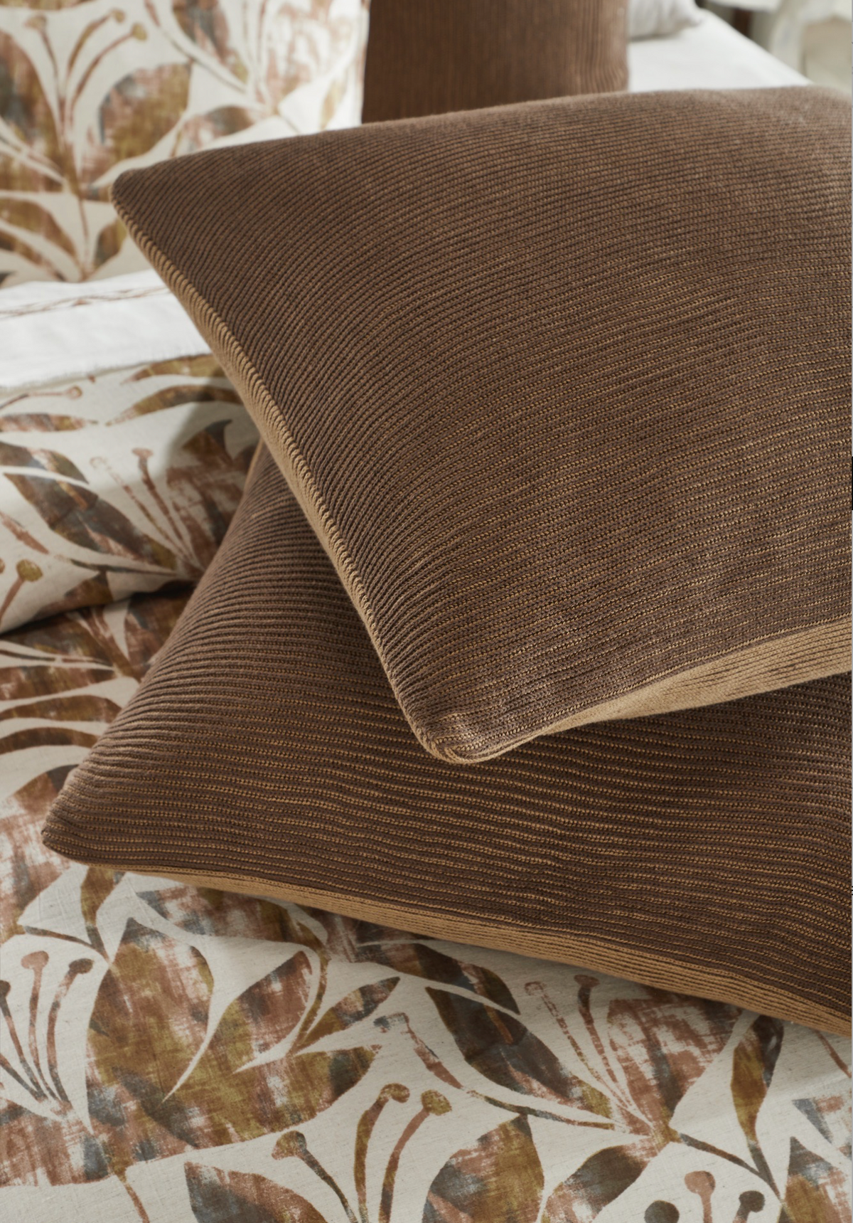 Amory Coverlet, Tobacco
