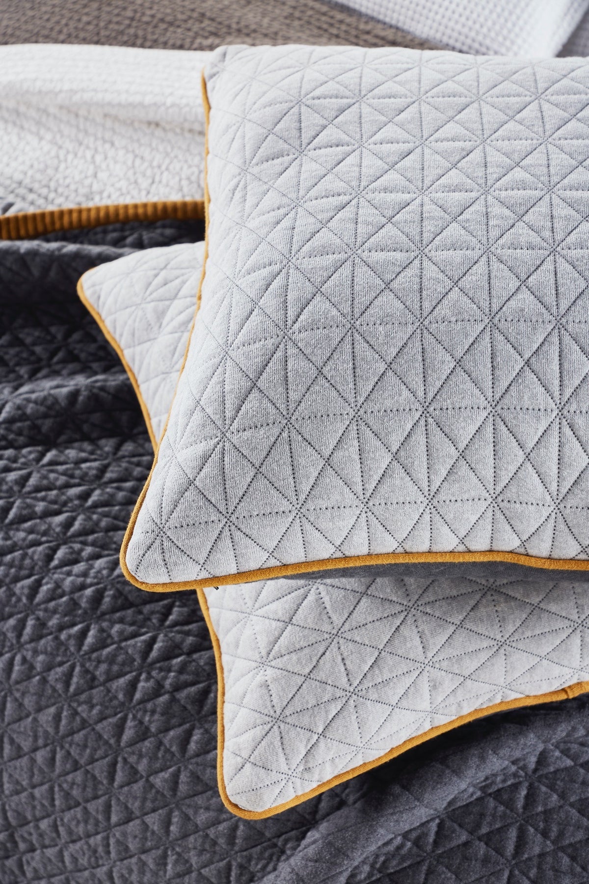 Kirk Quilt, Grey