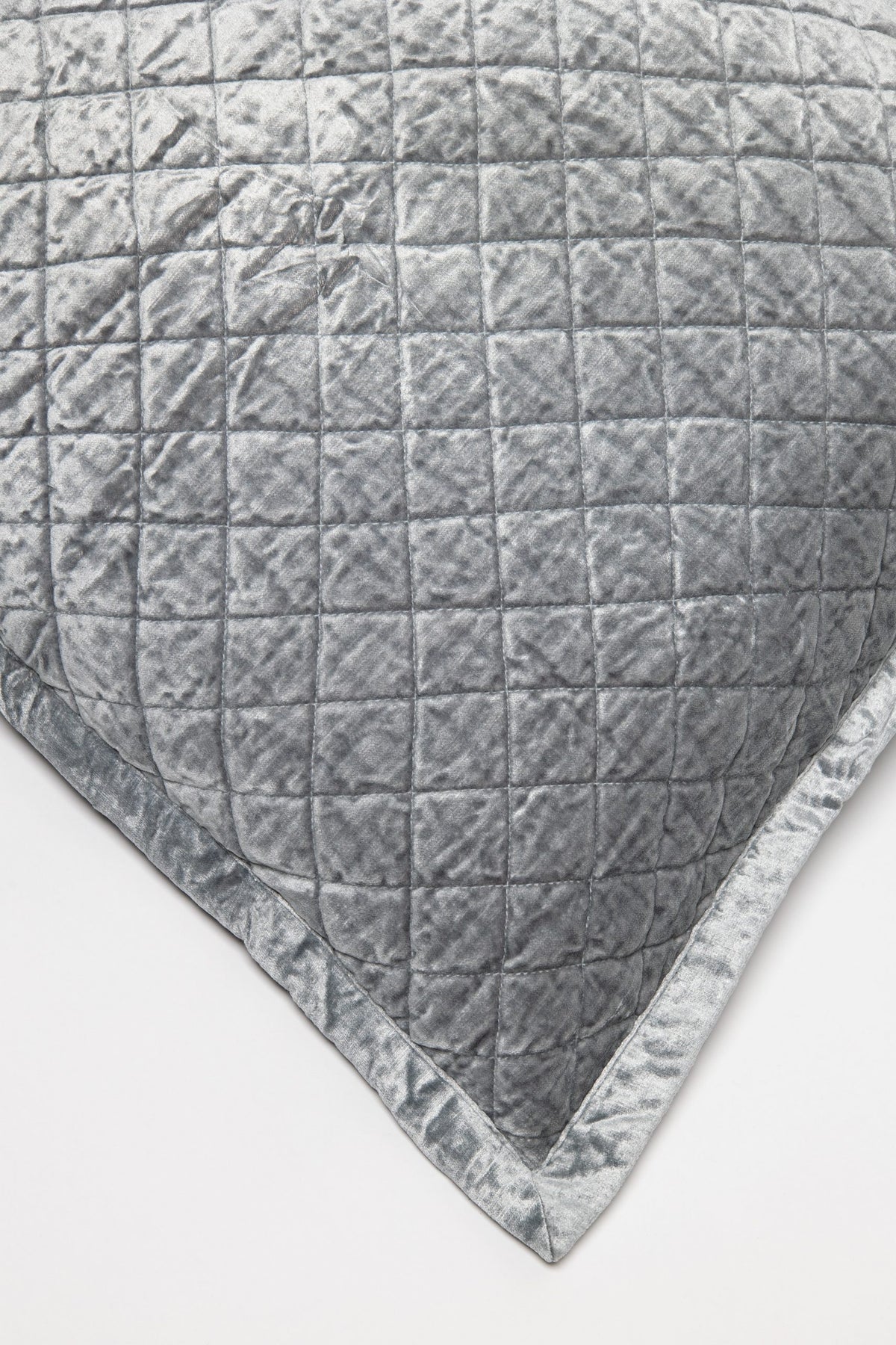 Simona Quilt- Limestone