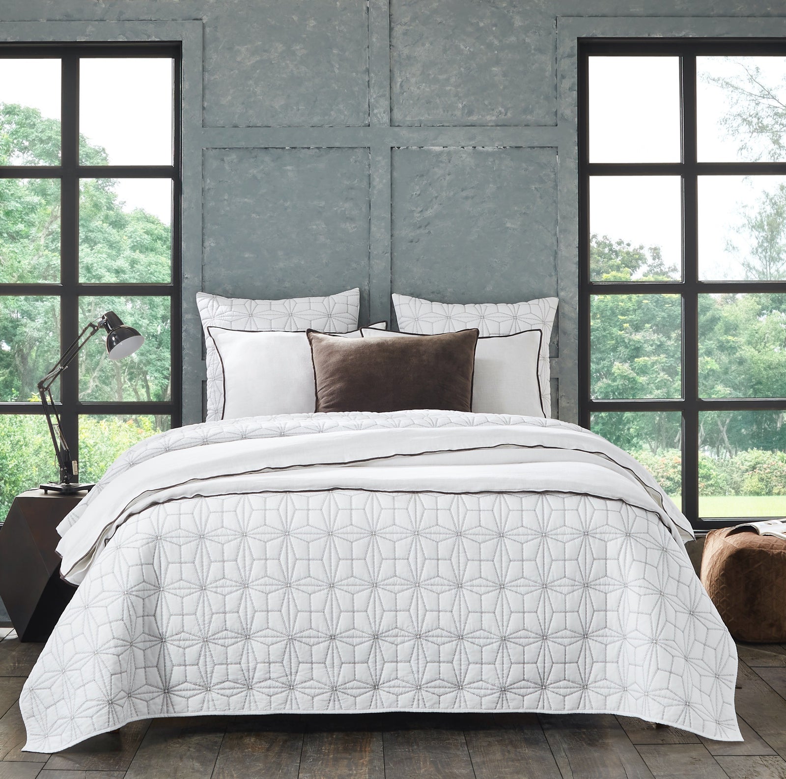Victoria Quilt - Grey